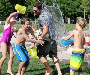 water-fight-442257_1280